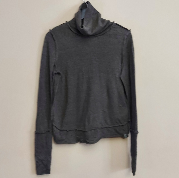 We the Free Free People turtleneck with exposed seams Gray Size Small - Picture 1 of 8